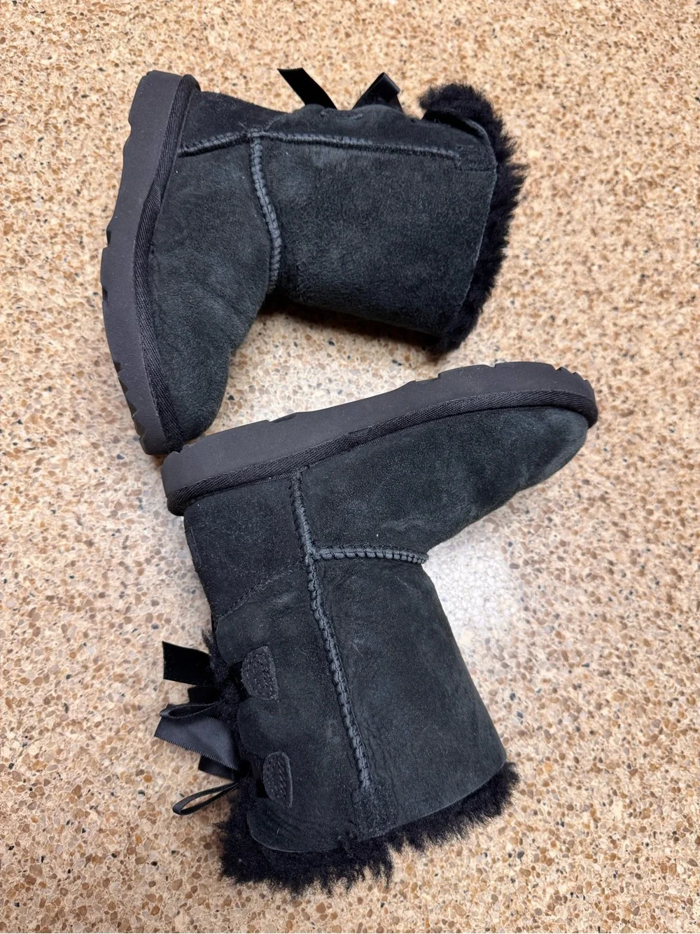 UGG Bailey Bow II Kids Black Shearling Boots